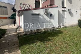 TOP POZICIJA!! IZVRSNA PRILIKA ZA POSLOVNI ILI STAMBENI PROSTOR - ZADAR, Zadar, Appartment