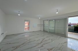 Apartman PRODAJA Vir 84 m2, 1. kat, 100 m od mora, pogled na more, Vir, شقة