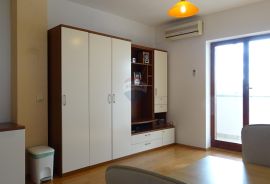 Rijeka, Viškovo, stan 1S+DB, površine 46 m2, Viškovo, Appartement