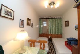 Opatija, Lovran, dva stana u staroj vili s garažom, Lovran, Apartamento