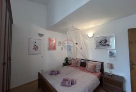 Dvosoban stan u blizini Poreča s pogledom na more, Poreč, Appartement