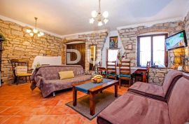 ISTRA, ROVINJ - Apartman u srcu grada 70 metara od mora!, Rovinj, Appartment