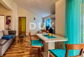 MALI LOŠINJ - Etaža s pogledom na more u mirnom dijelu otoka, Mali Lošinj, Appartement