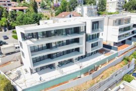 OPATIJA, CENTAR – izvanredan penthouse u novogradnji, terasa, pogled na more, garaža, Opatija, Apartamento