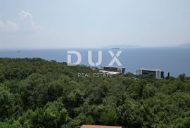 RIJEKA, COSTABELLA, BIVIO- samostojeća villa 450m2 s pogledom na more i bazenom + uređena okućnica 1100m2, Rijeka, Kuća