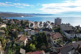 OPATIJA, CENTAR - villa 205 m2 s panoramskim pogledom na more + 700 m2 okućnica!!! PRILIKA!!!, Opatija, بيت