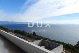 OPATIJA, MEDVEJA- villa 100m2 s  bazenom i panoramskim pogledom na more + okoliš 815m2, Lovran, Maison