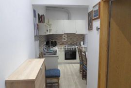 OPATIJA - CENTAR, dva stana s okućnicom u blizini mora, Opatija, Appartment