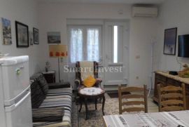 OPATIJA - CENTAR, dva stana s okućnicom u blizini mora, Opatija, Appartment