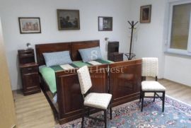 OPATIJA - CENTAR, dva stana s okućnicom u blizini mora, Opatija, Appartment