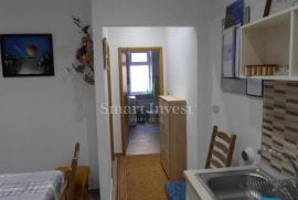 OPATIJA - CENTAR, dva stana s okućnicom u blizini mora, Opatija, Appartment