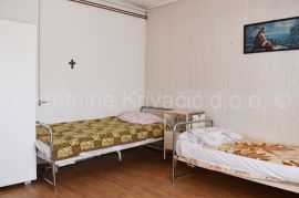 Stambeno - poslovna građevina pogodna za hostel, Bjelovar, Εμπορικά ακίνητα