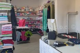 Stambeno-poslovni objekt u centru, Bjelovar, Famiglia