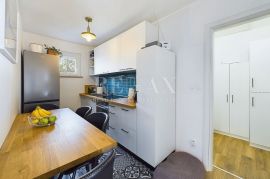 Novi Vinodolski - stan s okućnicom, Novi Vinodolski, Apartamento