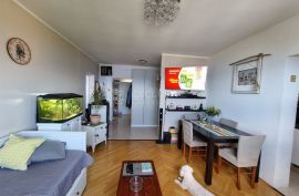 Stan Opatija, 82 m2, pogled na cijeli Kvarner, Opatija, Flat