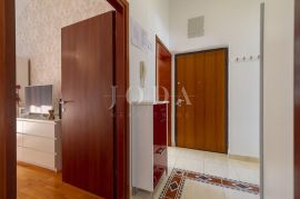 Selce apartman s pogledom na more, 30 m od plaže, Crikvenica, Διαμέρισμα