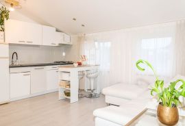 Predivan stan nedaleko Rovinja, Rovinj, Apartamento