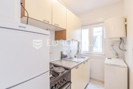 Zagreb, Trešnjevka, funkcionalna garsonjera NKP 28 m2 + PM, Zagreb, Appartamento