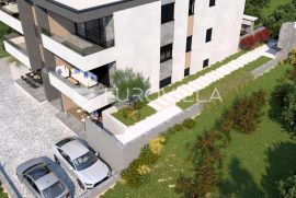 Šibenik okolica, komforan dvosoban stan  84,3m2 s vrtom i garžom, Šibenik - Okolica, Appartamento