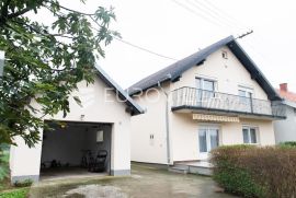 Semeljci, prekrasna dvoetažna kuća 154 m2, Semeljci, Maison