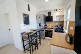 Brodarica, studio apartman na odličnoj lokaciji, Šibenik - Okolica, Ticari emlak