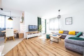 Zagreb, Gračani, odličan četverosoban stan NKP 90 m2, Zagreb, Apartamento