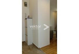 Krnjevo, adaptiran stan u blizini Ztc-a, Rijeka, Apartamento