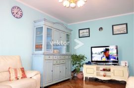 Stan, Rastočine, 80m2, 2-soban s dnevnim boravkom, pogled more, Rijeka, Wohnung