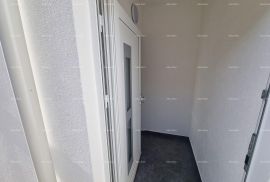 Kuća kuca duplex s krovnom terasom i pogledom na more, Novigrad, بيت