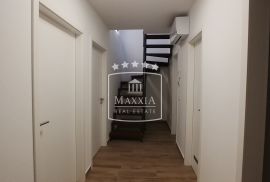 Zadar - Penthouse 100.44m2 novi stan kompletno namješten! 359000€, Zadar, Apartamento