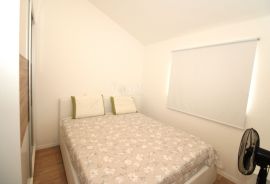 Istra - Poreč, uređeni stan 2S+DB na atraktivnoj lokaciji, Poreč, Apartamento