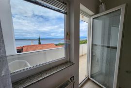 Dramalj, Crikvenica - stan 2s+db sa terasom s pogledom i parking, Crikvenica, Apartamento