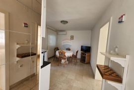 Dramalj, Crikvenica - stan 2s+db sa terasom s pogledom i parking, Crikvenica, Apartamento