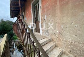 RIJEKA, KOZALA - samostojeća stara talijanska villa iz 1912. godine s pogledom na more i 2.383 m2 okućnice! PRILIKA!, Rijeka, Σπίτι