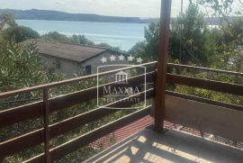 Seline - kuća katnica pogled more cca 150m od mora! 159000€, Starigrad, Σπίτι