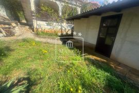 Seline - kuća katnica pogled more cca 150m od mora! 159000€, Starigrad, Famiglia