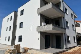 Umag, okolica - Moderan jednosoban stan 200 m od mora, Umag, Appartment