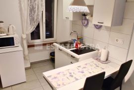 Stan centar prvi kat 38,11m2, Pula, Appartement