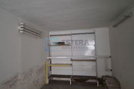 Stan (2x garsonijera) PRODAJA -28 m2+23m2+podrum- SAVSKA, Zagreb, Appartment