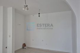 Stan (2x garsonijera) PRODAJA -28 m2+23m2+podrum- SAVSKA, Zagreb, Appartamento