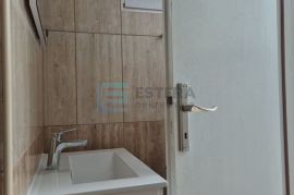 Stan (2x garsonijera) PRODAJA -28 m2+23m2+podrum- SAVSKA, Zagreb, Apartamento