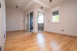 Novogradnja, četverosoban stan na prvom katu - 71m2, Sesvete, Appartment