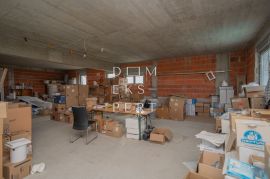 Stambeno poslovni objekt, 310 m², Belovar, Sesvete, Sesvete, Propriedade comercial