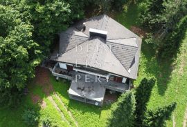 Kuća u prirodi s potencijalom - Plitvička jezera, Plitvička Jezera, House