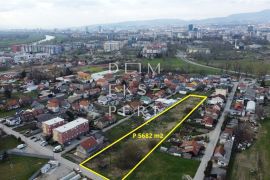 Veliko zemljište u građevinskoj zoni - Savica-Šanci, Peščenica - Žitnjak, Земля