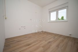 Dvoetažni stan, 97 m², Dugo Selo, blizina centra, Dugo Selo, Appartement