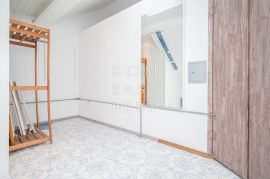 Trosoban stan, 58 m², Brestje, Sesvete, Sesvete, Apartamento