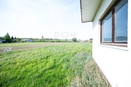 ROH BAU kuća 270 m², Dugo Selo, Brckovljani, Brckovljani, Famiglia