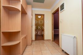 Stan u potkrovlju, 74.56 m², Sesvete, Sesvetska Selnica, Sesvete, Apartamento