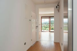 Dvoetažni stan u urbanoj vili s predivnim pogledom, 212 m², Šestine, Podsljeme, Daire